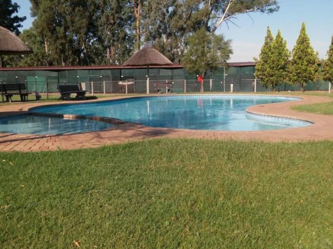 2 Bedroom Sectional Title for Sale For Sale in Vaalpark - MR599596