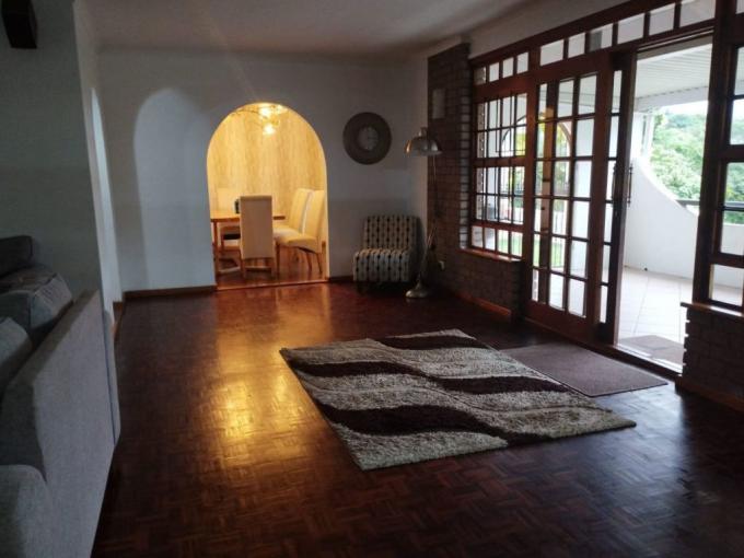 4 Bedroom House to Rent in Cowies Hill Property to rent