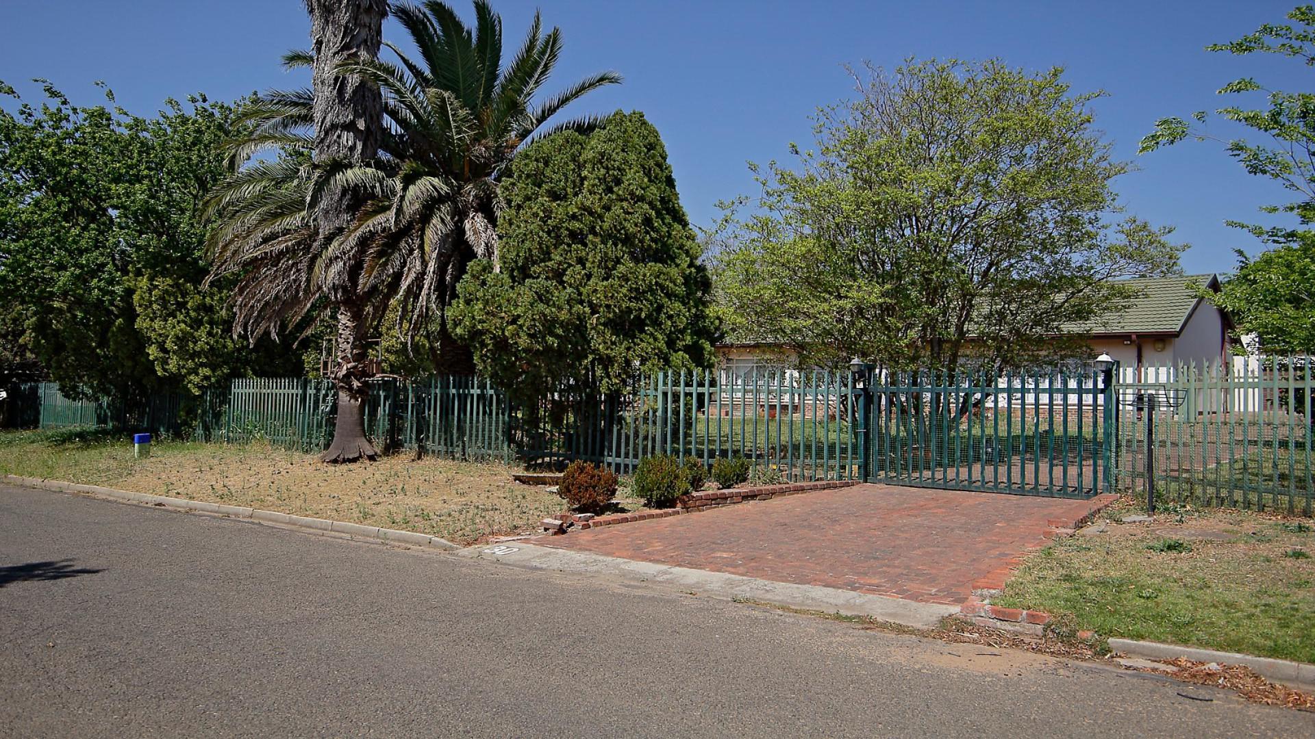 Front View of property in Ermelo