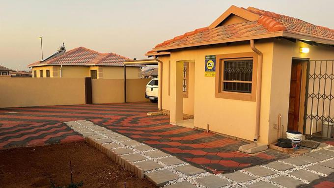 2 Bedroom Freehold Residence for Sale For Sale in The Orchards - Home Sell - MR600045