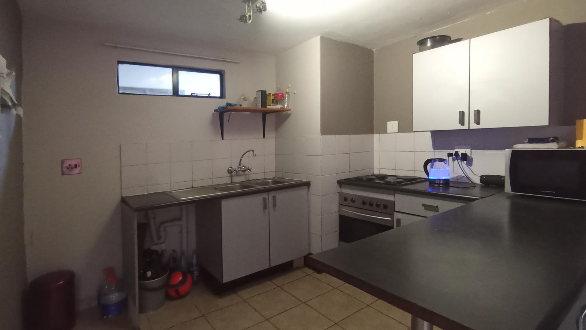 Kitchen - 9 square meters of property in Richmond - JHB
