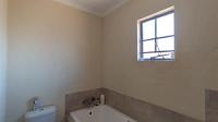 Bathroom 1 - 4 square meters of property in Dawn Park