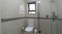 Bathroom 1 - 4 square meters of property in Noordhang