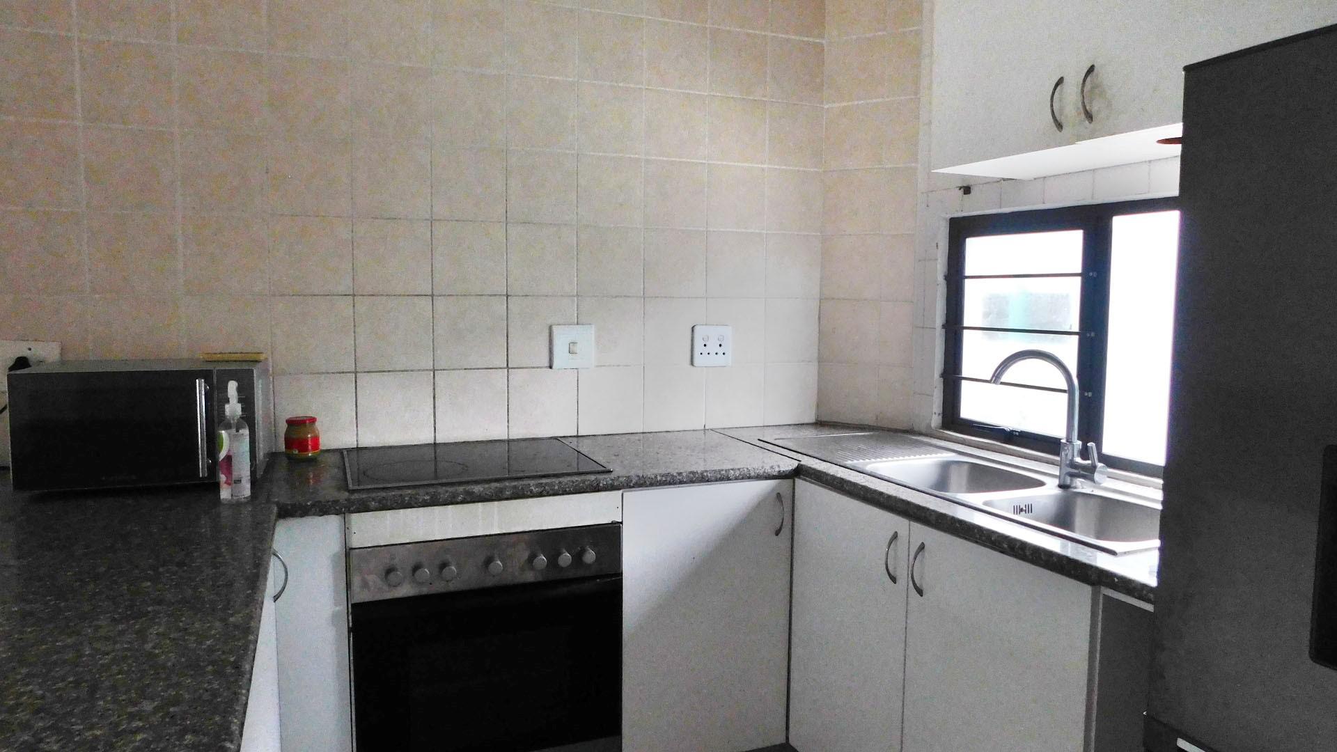 Kitchen - 7 square meters of property in Musgrave