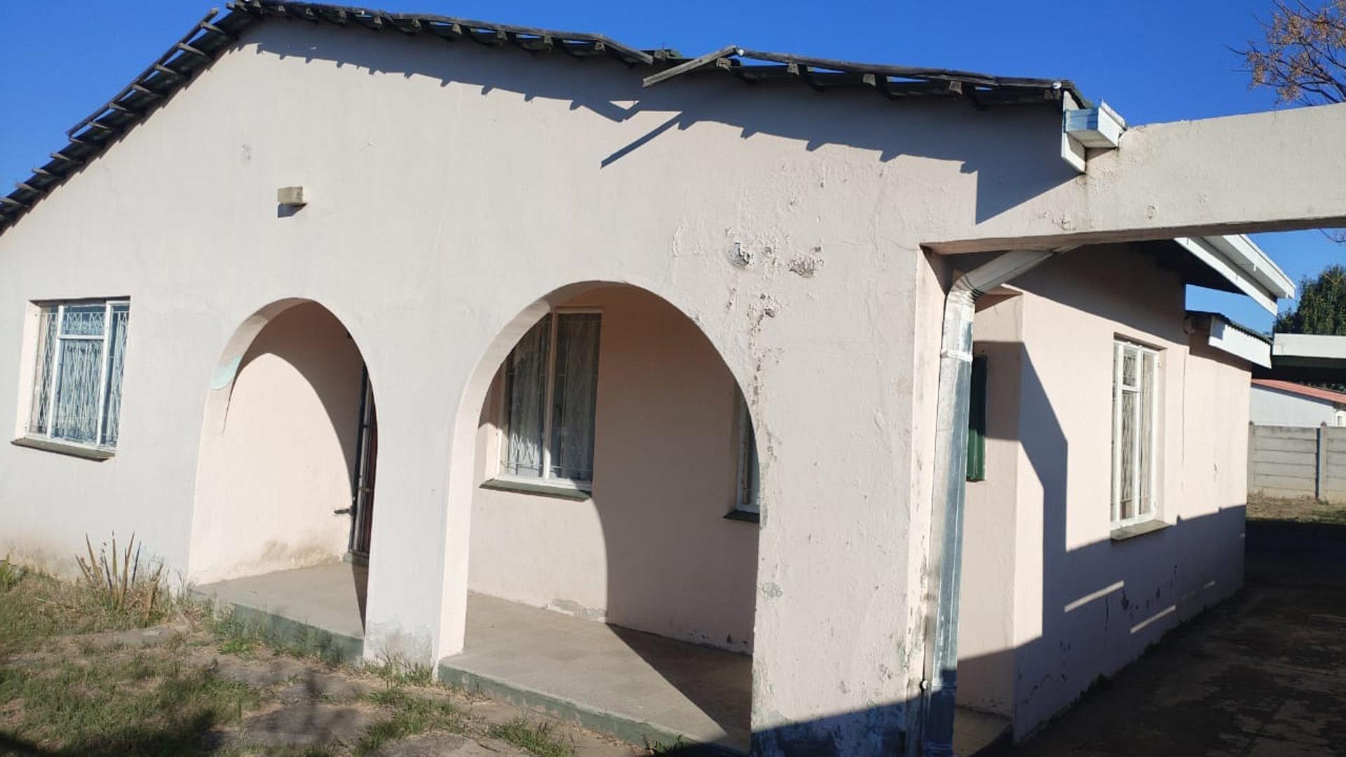 Front View of property in Ladysmith