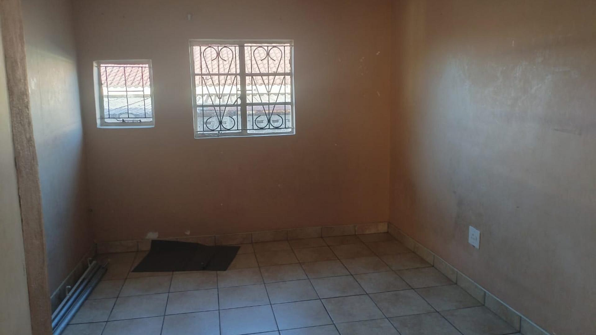 Bed Room 1 of property in Ladysmith