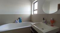 Main Bathroom - 7 square meters of property in Solheim