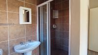 Main Bathroom - 3 square meters of property in Strubensvallei