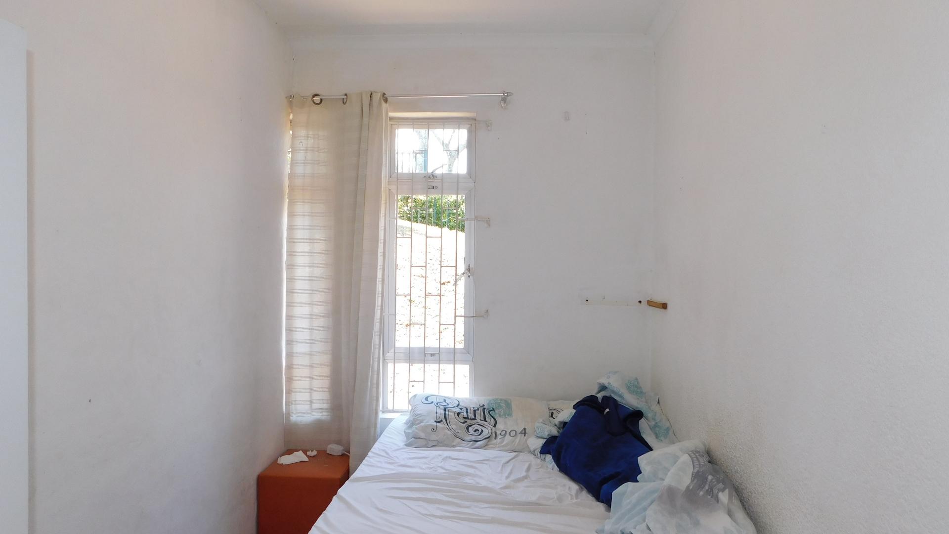 Bed Room 2 - 11 square meters of property in Reservoir Hills KZN