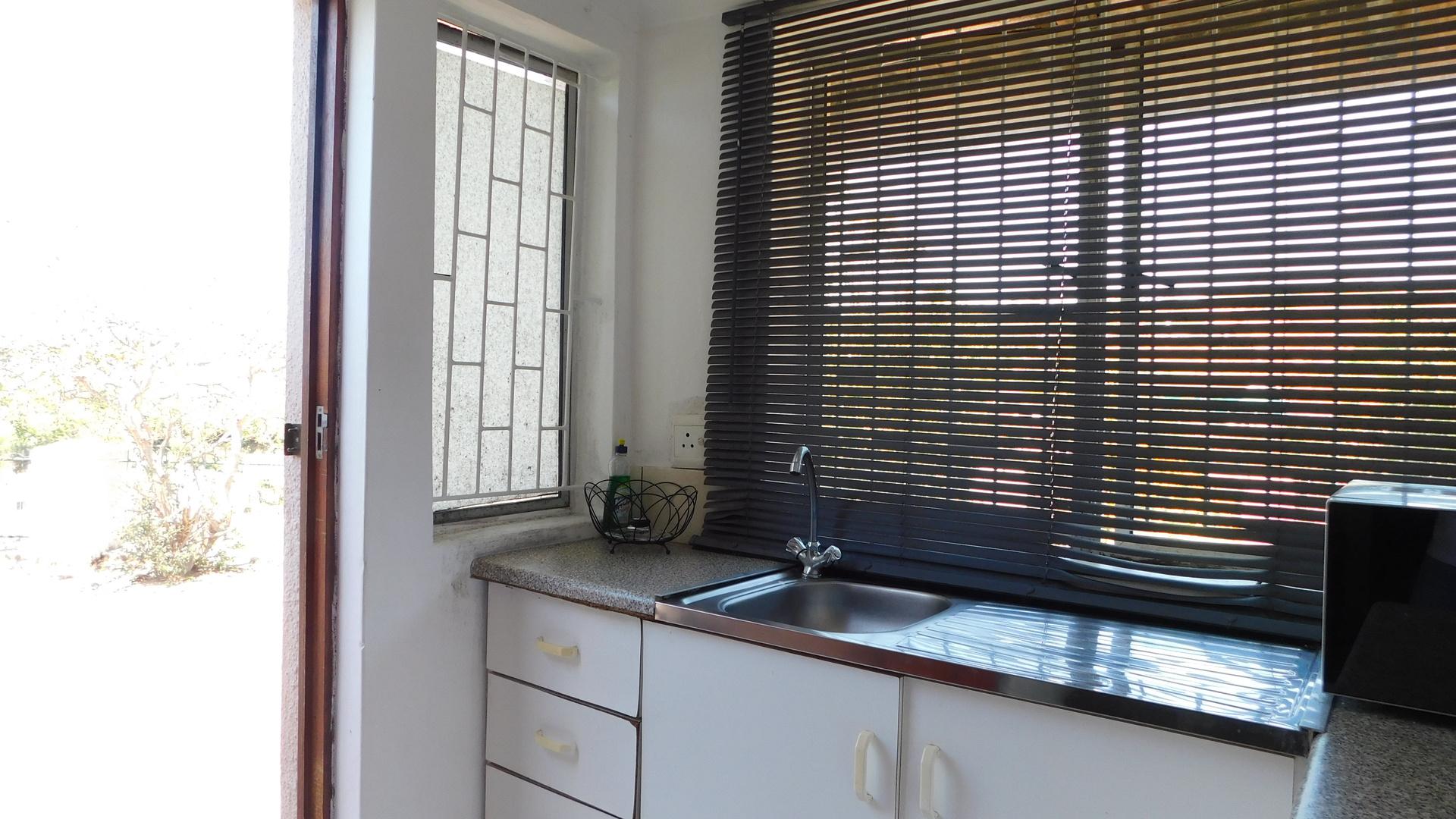 Flatlet - 86 square meters of property in Reservoir Hills KZN