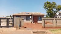 Front View of property in Vosloorus