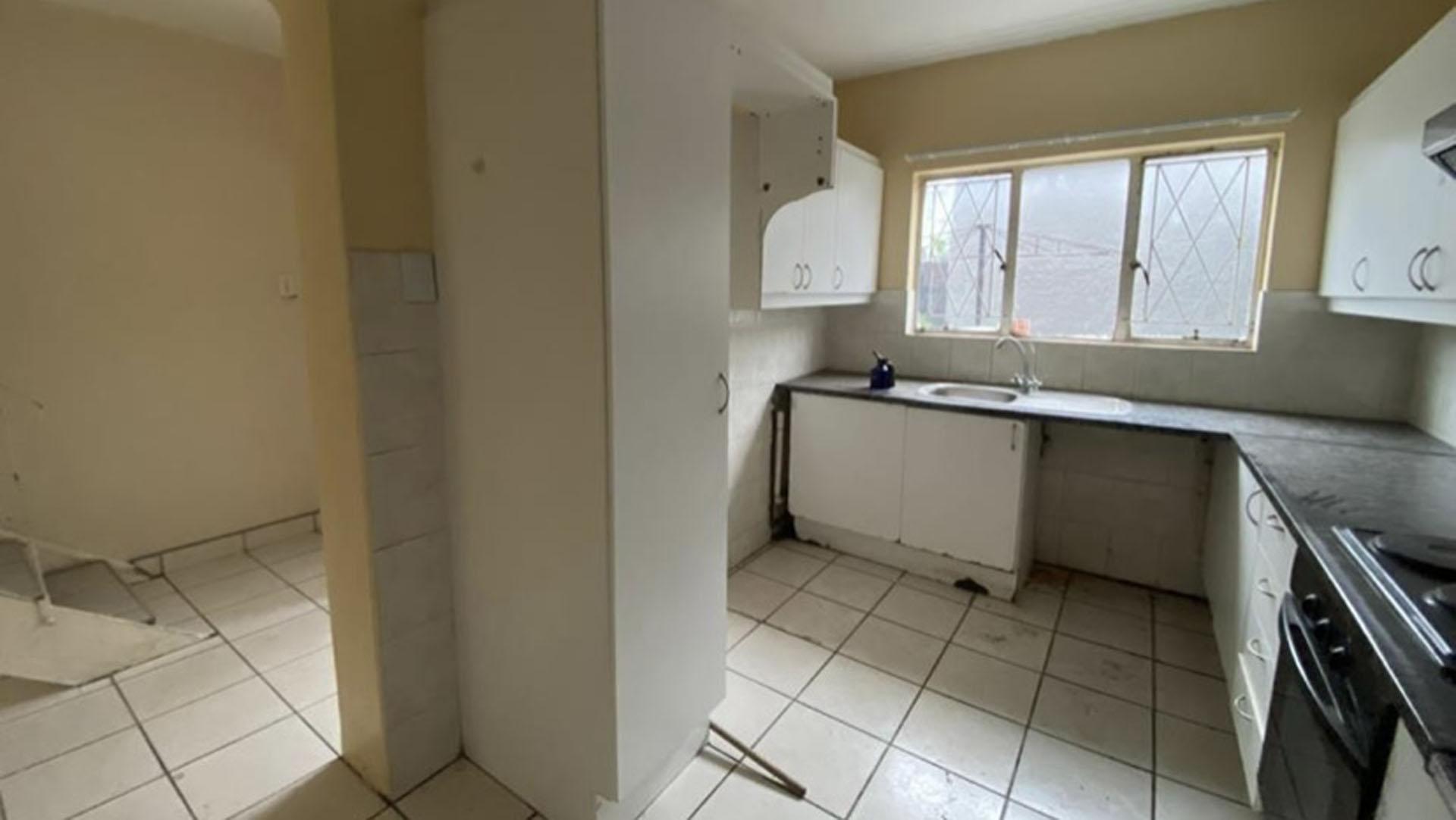 Kitchen of property in Cambridge West