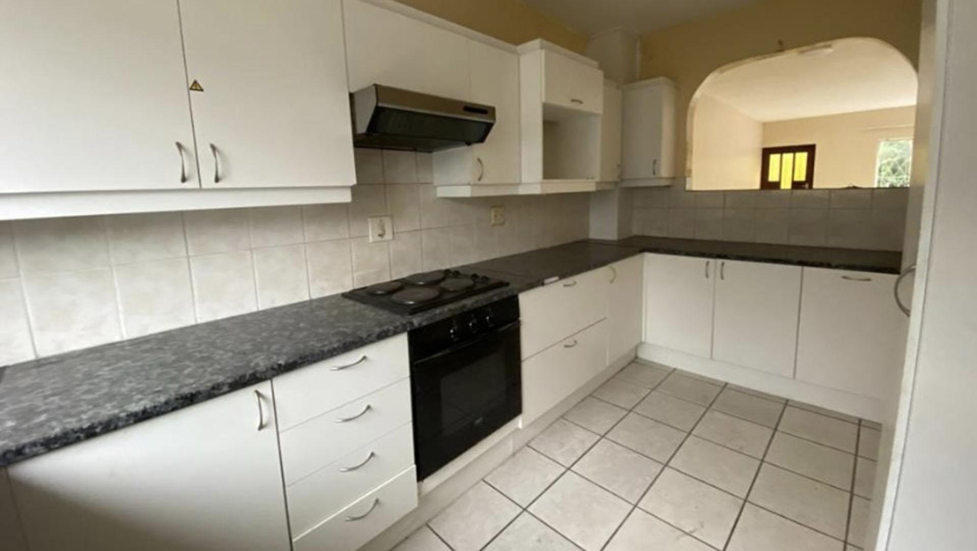 Kitchen of property in Cambridge West