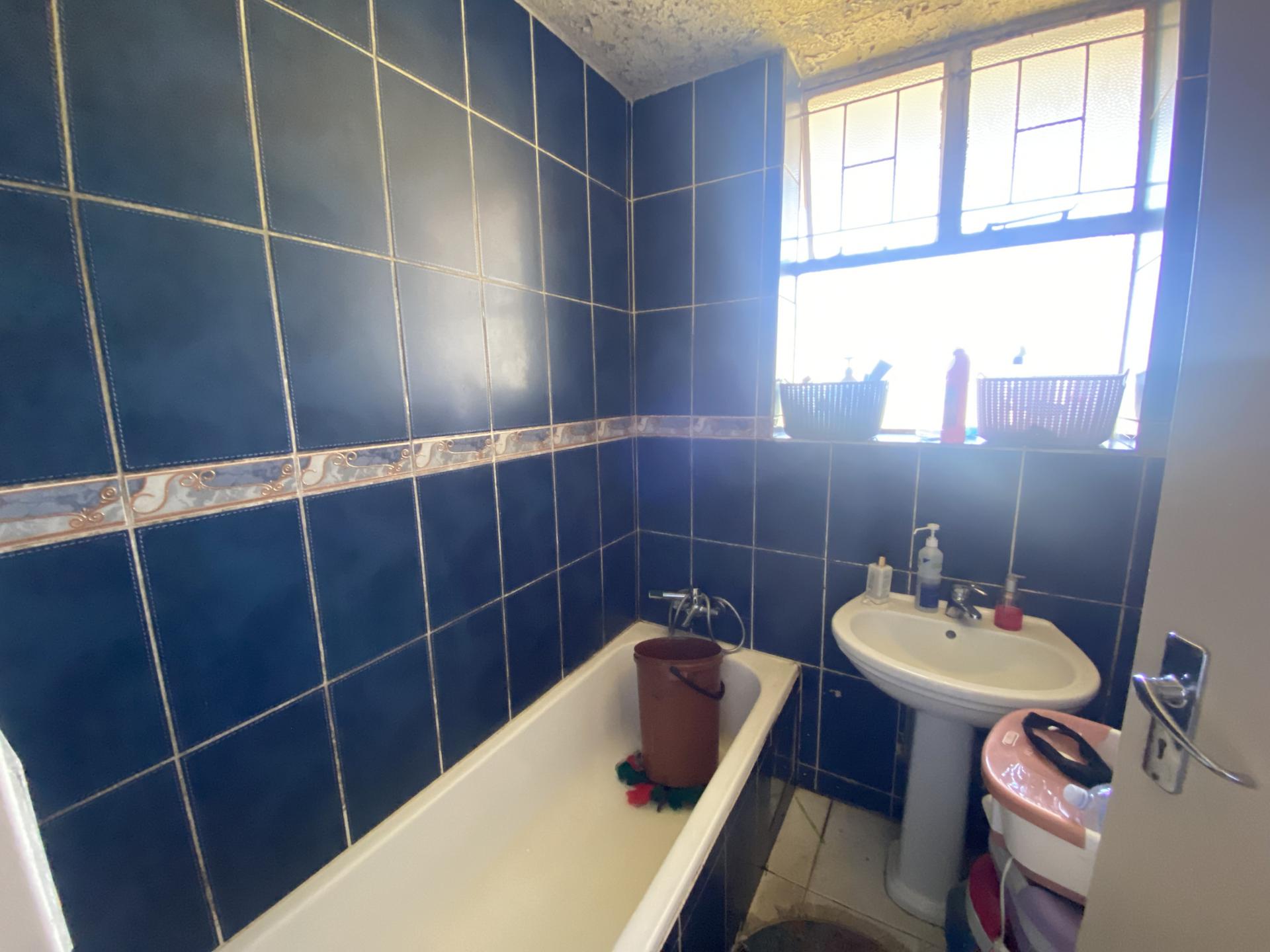  of property in Sunnyside