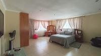 Main Bedroom - 49 square meters of property in Meredale
