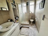 Main Bathroom of property in Bellevue