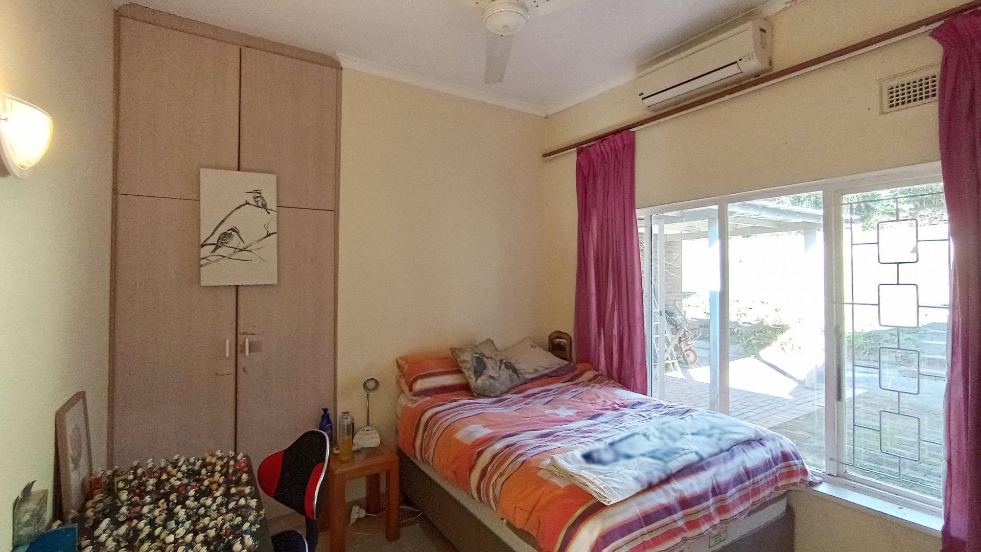 Bed Room 1 - 12 square meters of property in Westville 