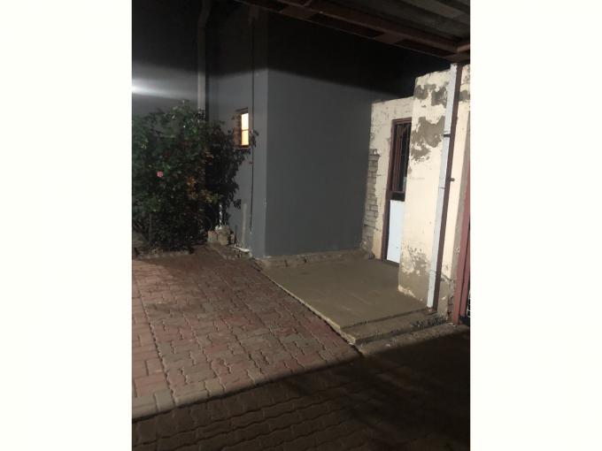 1 Bedroom House to Rent in Eldorado Park AH - Property to rent - MR600977
