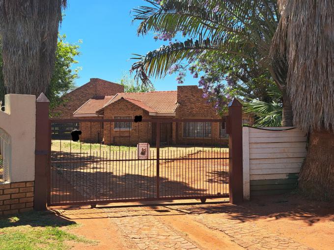 3 Bedroom House for Sale For Sale in Clarina - MR601038