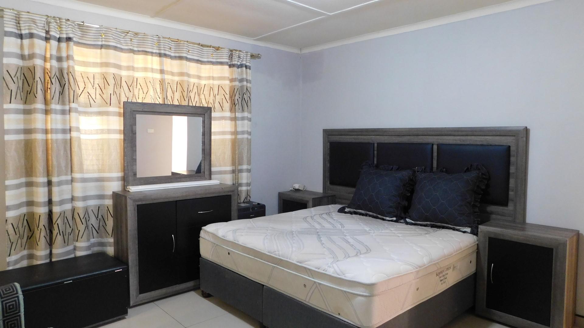 Bed Room 3 - 21 square meters of property in Cleland