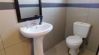 Bathroom 3+ - 3 square meters of property in Cleland