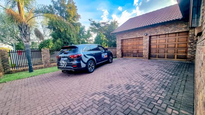 3 Bedroom House for Sale For Sale in Moreletapark - MR601105