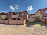 Front View of property in La Montagne