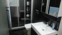Bathroom 1 - 5 square meters of property in Victoria