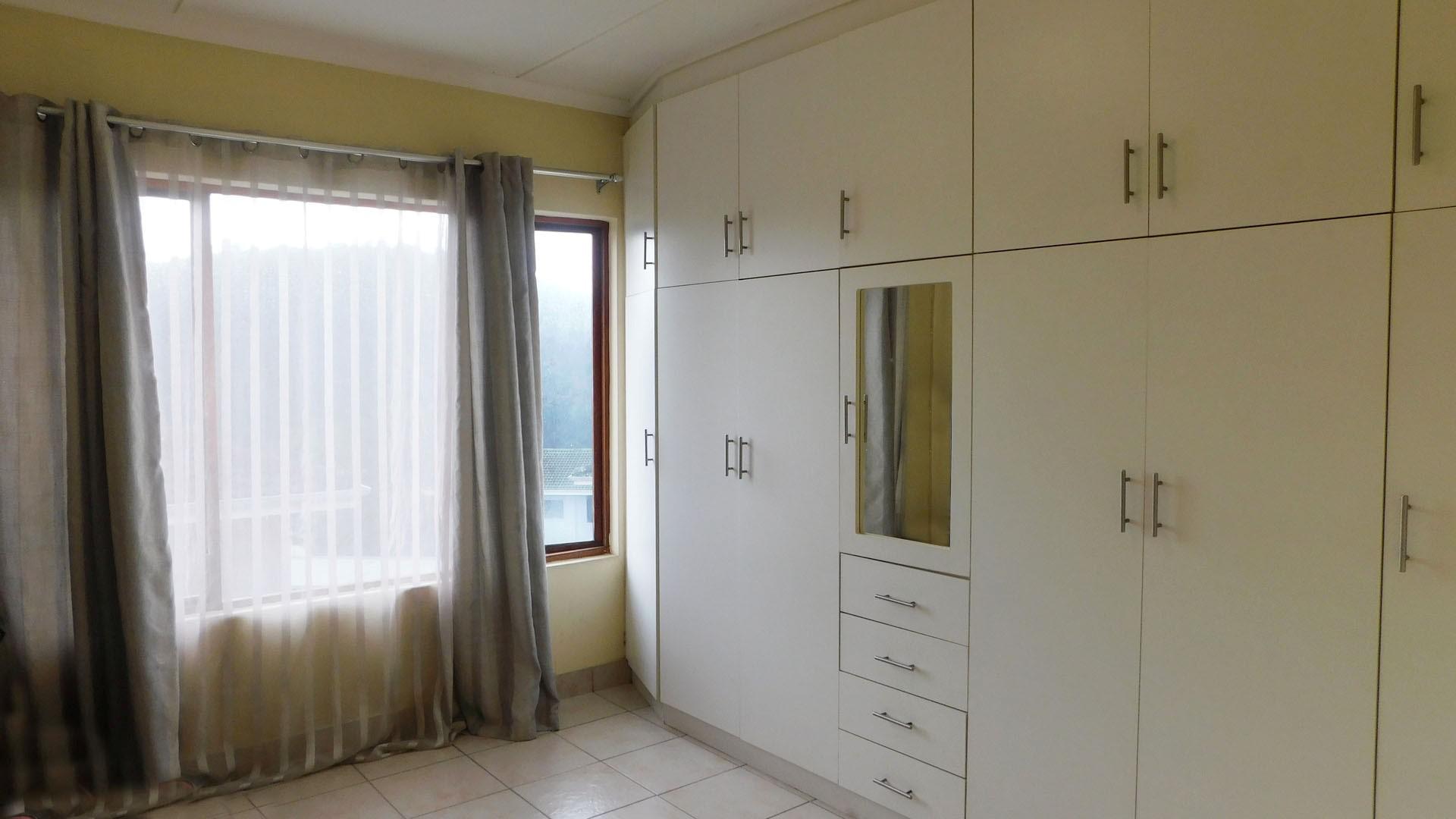 Main Bedroom - 11 square meters of property in Reservoir Hills KZN