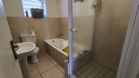 Bathroom 1 - 5 square meters of property in Parklands