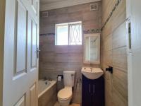 Bathroom 1 of property in Nahoon