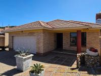 3 Bedroom 2 Bathroom Simplex for Sale for sale in Mossel Bay