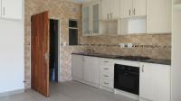 Kitchen - 8 square meters of property in Fleurhof