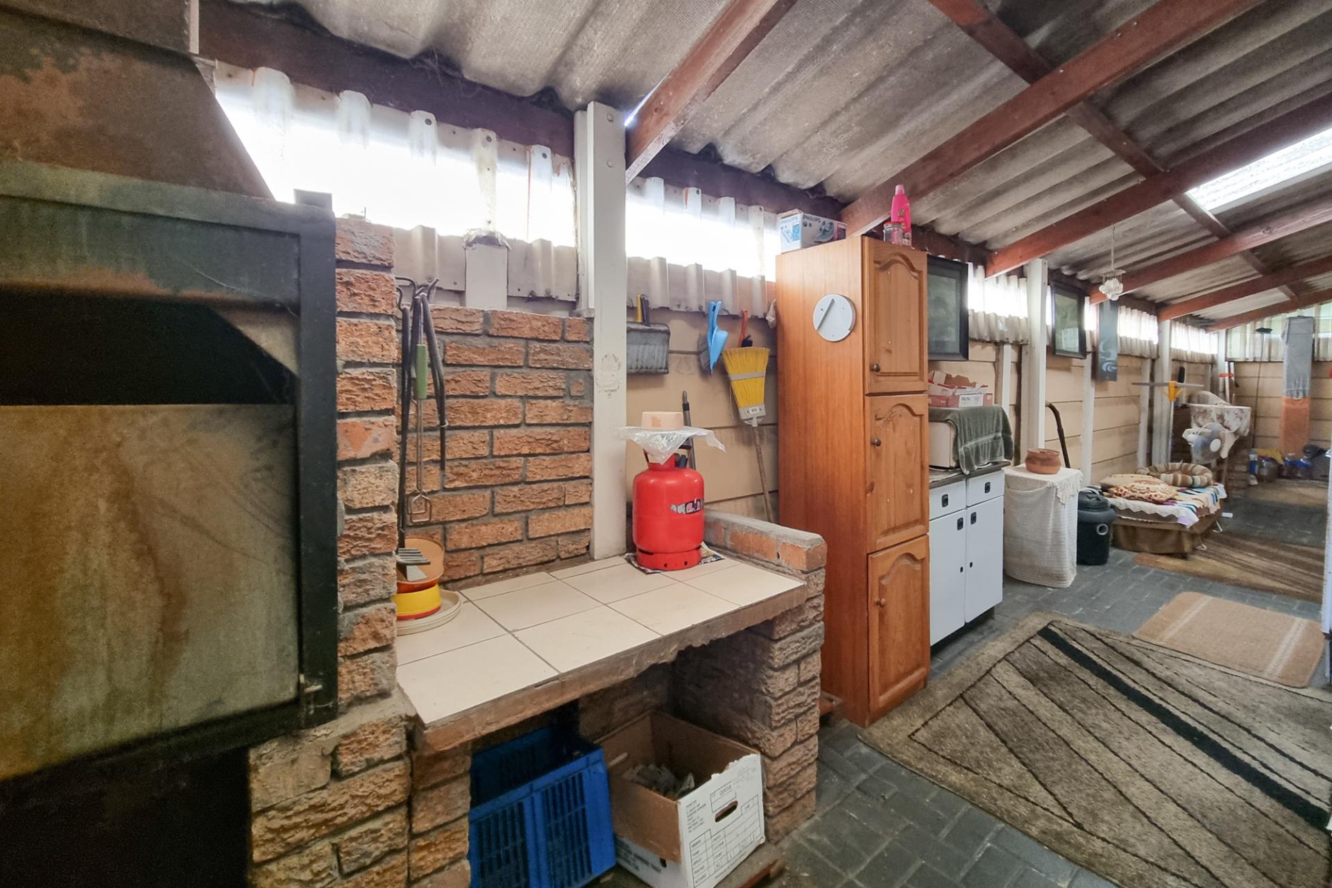 3 Bedroom House for Sale For Sale in Windsor Park CPT MR