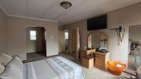 Main Bedroom - 32 square meters of property in Brackenhurst