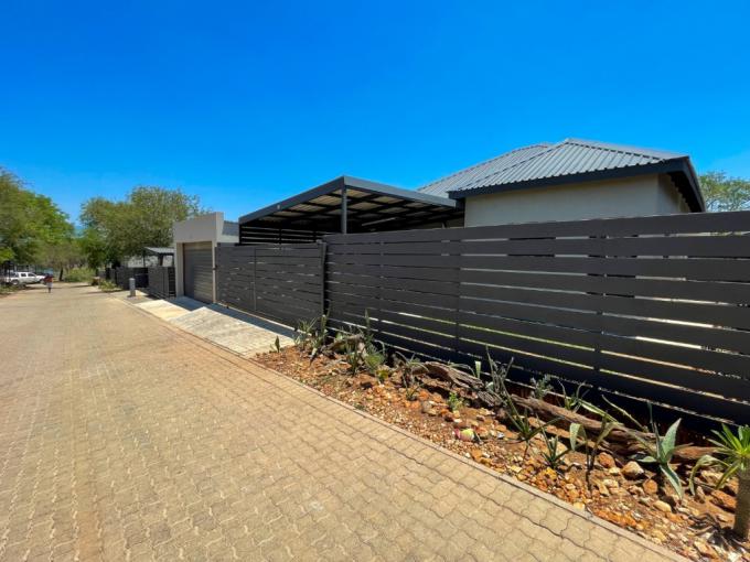 2 Bedroom Simplex to Rent in Hoedspruit - Property to rent - MR602036
