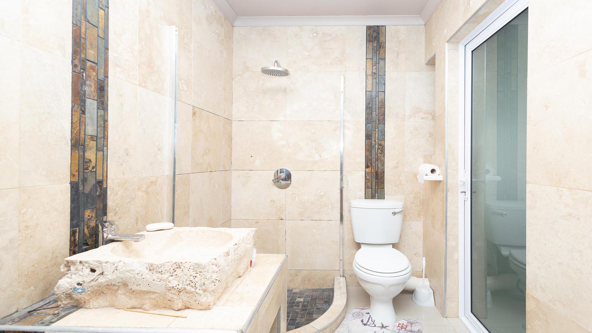 Bathroom 3+ of property in Bothasig 