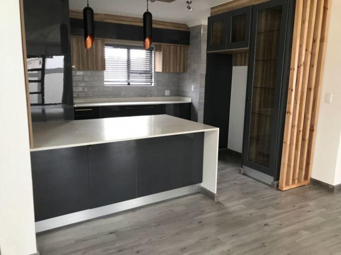 4 Bedroom House for Sale For Sale in Blue Hills - MR602092