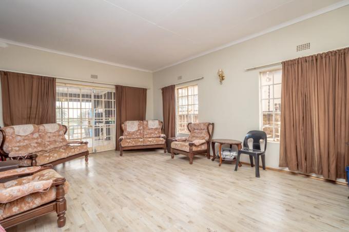 4 Bedroom House for Sale For Sale in Florida - MR602144