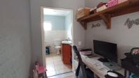 Spaces - 24 square meters of property in Darrenwood