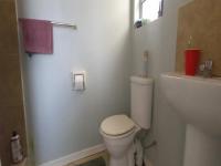 Main Bathroom of property in Beacon Bay