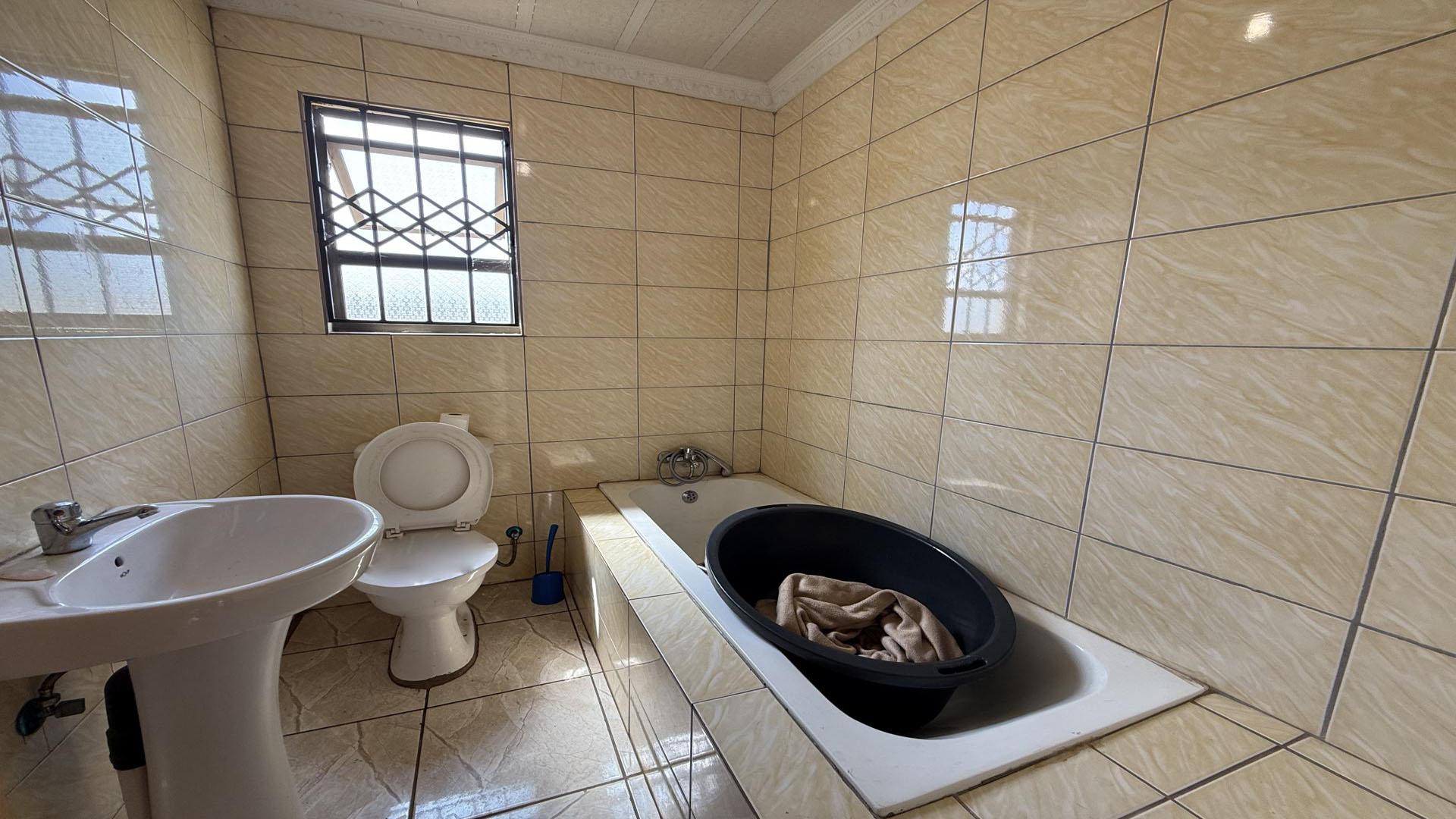 Guest Toilet of property in Savanna City