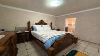 Bed Room 1 - 22 square meters of property in Savanna City