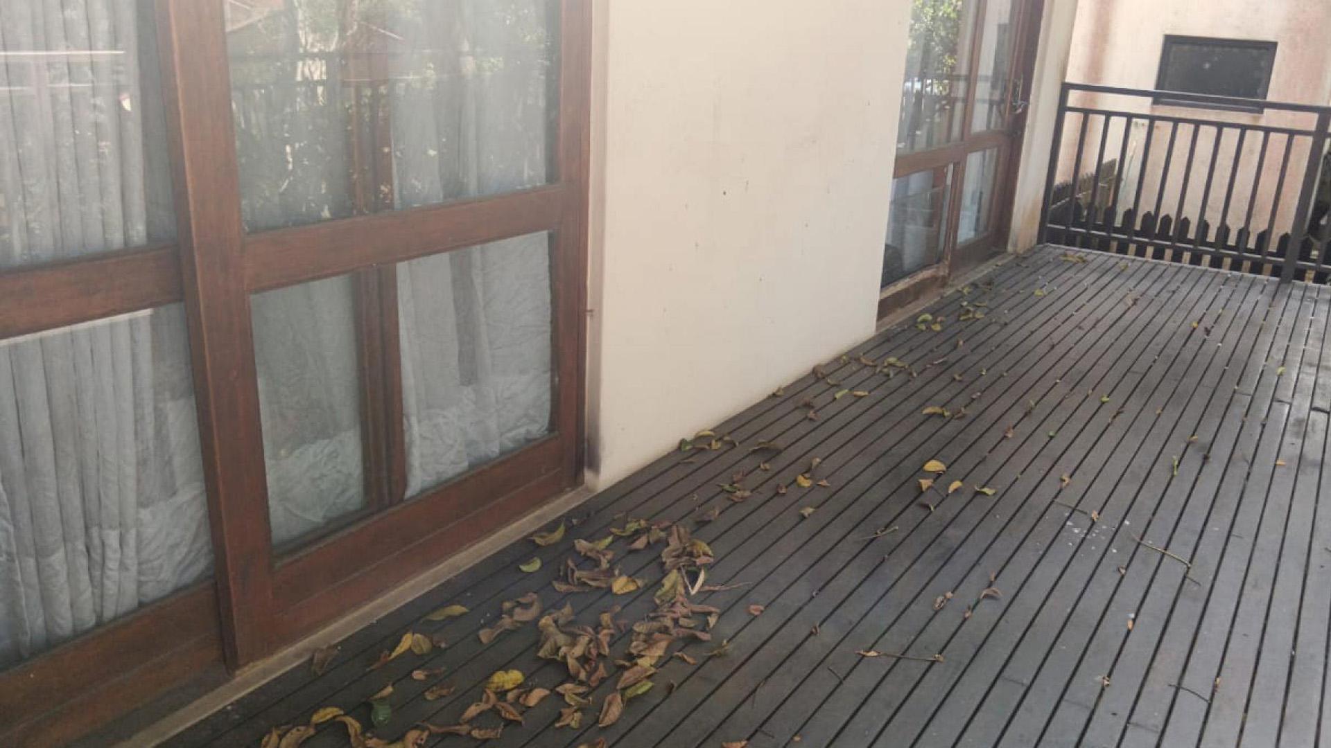 Balcony of property in Glen Hills