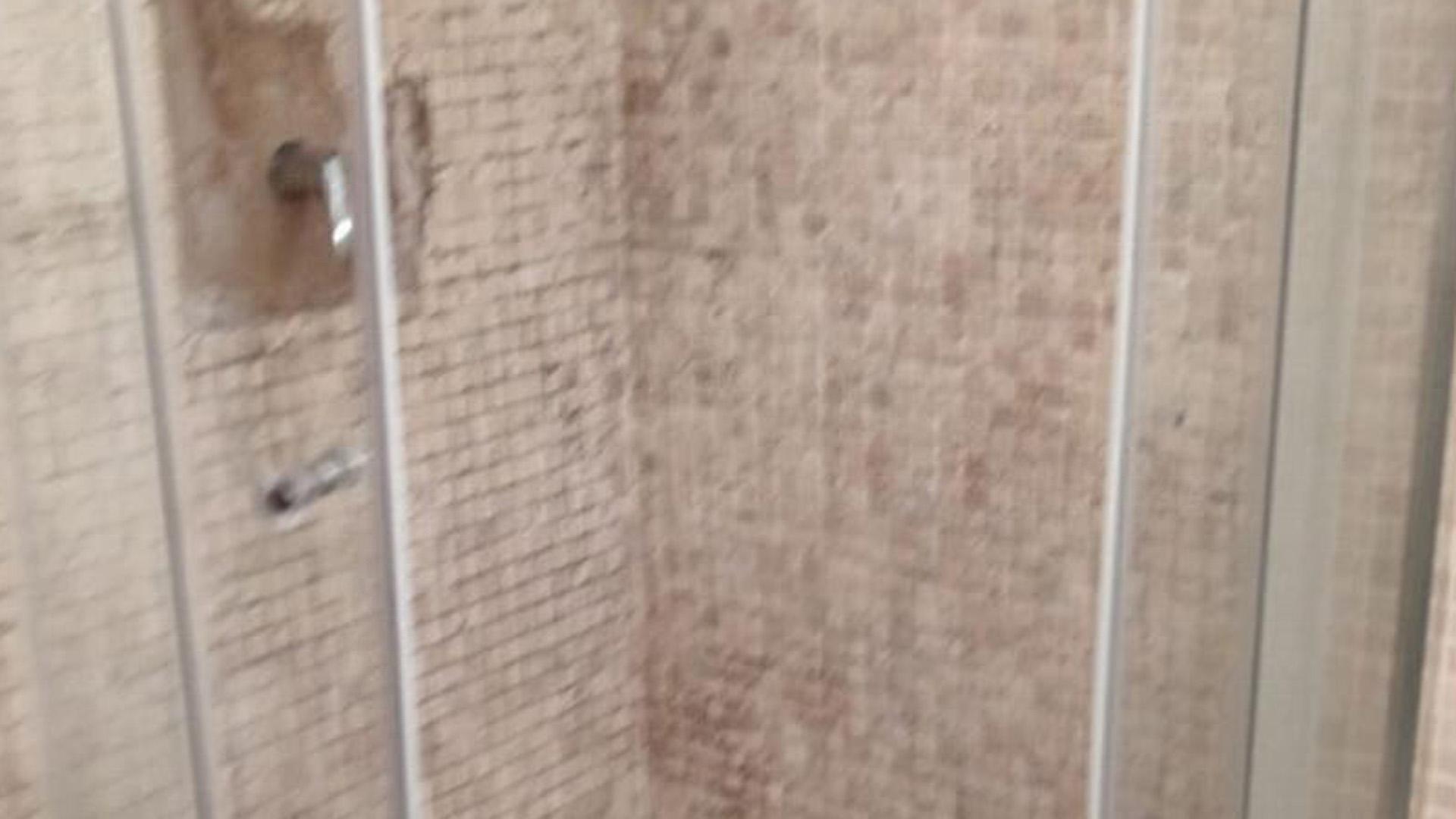 Bathroom 1 of property in Glen Hills