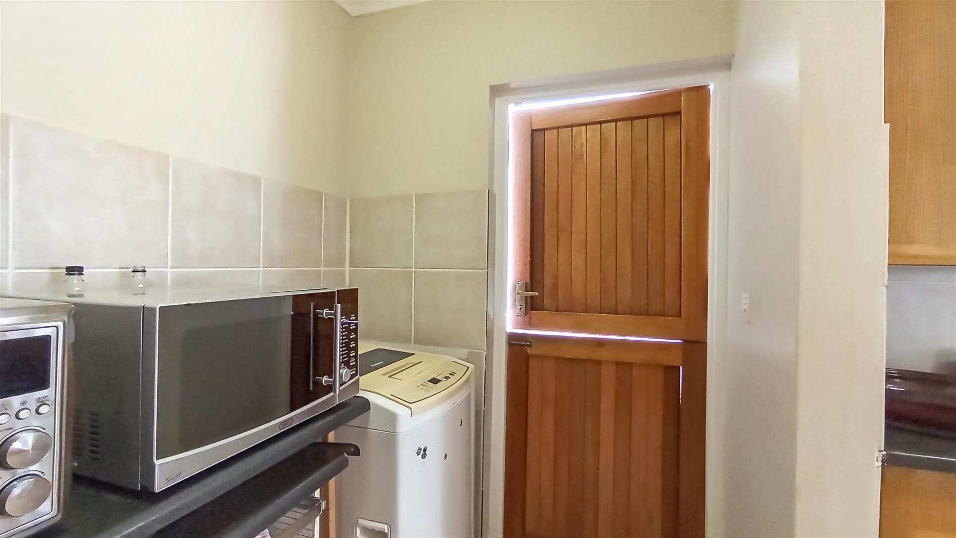 Scullery - 6 square meters of property in Silver Lakes