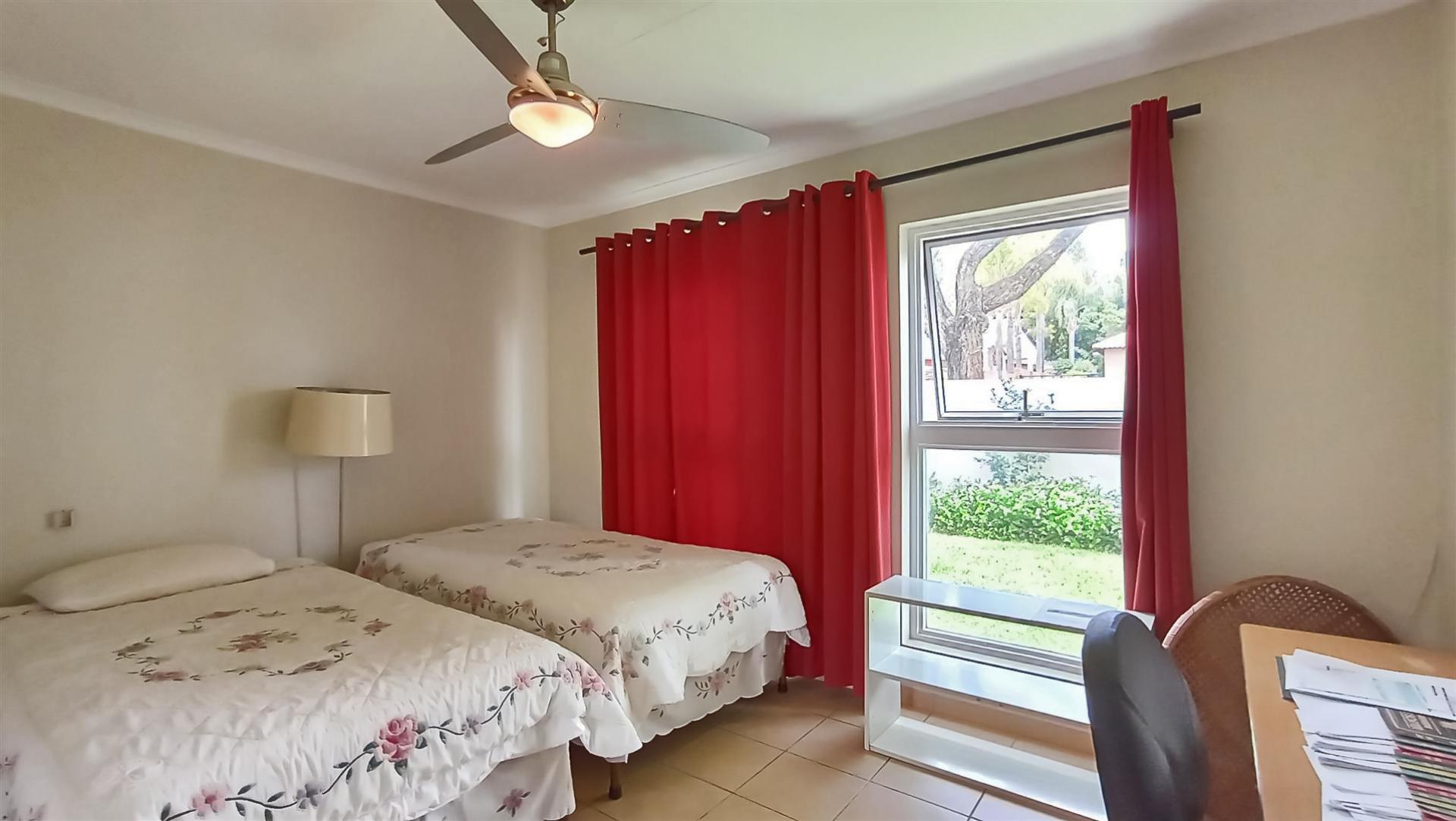 Bed Room 2 - 16 square meters of property in Silver Lakes