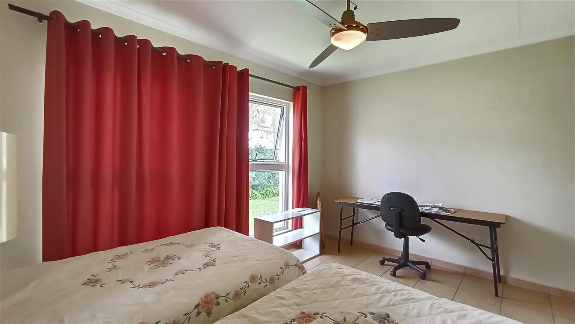 Bed Room 2 - 16 square meters of property in Silver Lakes