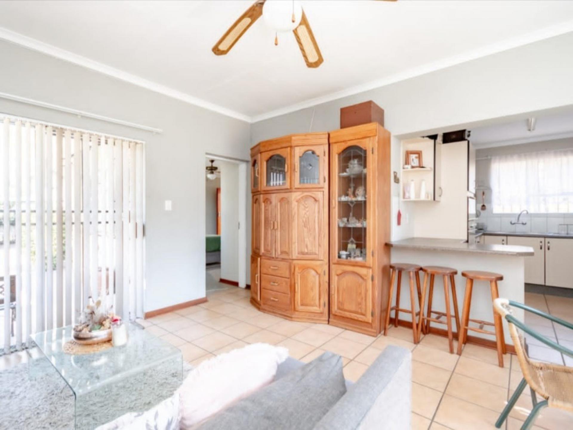 5 Bedroom House for Sale For Sale in Lambton Gardens MR602