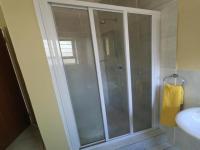 Bathroom 2 of property in Lephalale (Ellisras)